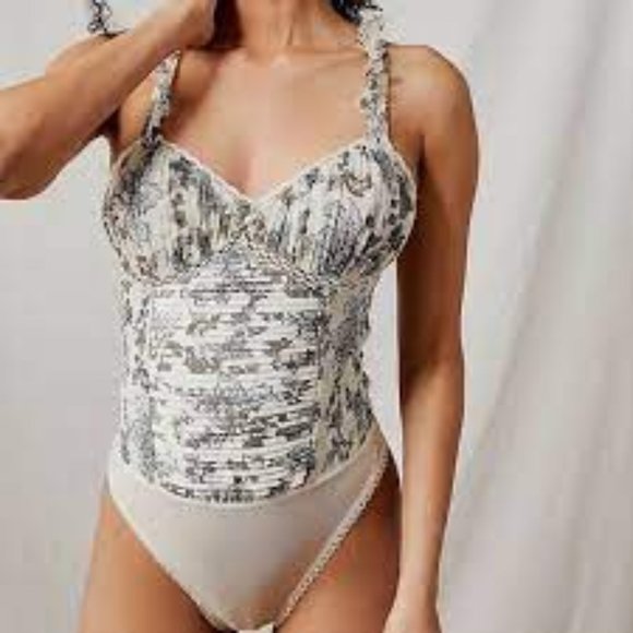 FREE PEOPLE WEEKEND PLANS BODYSUIT NWT SIZE XS - Picture 1 of 13